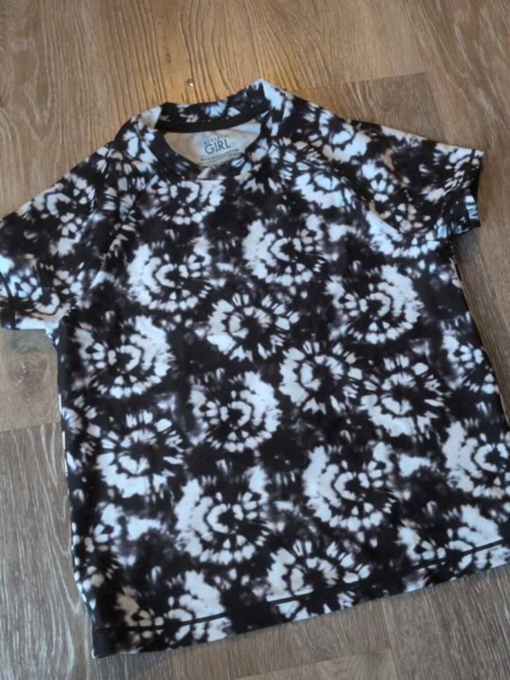 Athleta Girl Tie-Dye Mock Neck Rashguard S/P (7)